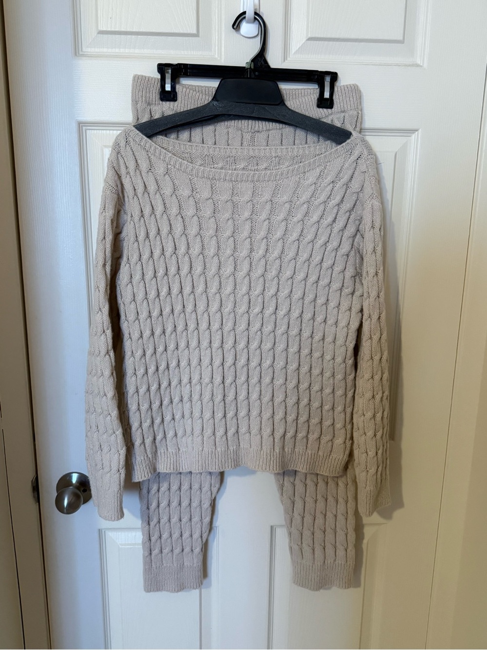 Cozy Cable-Knit Sweater and matching pants in Apricot